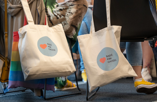 We support education of leaders