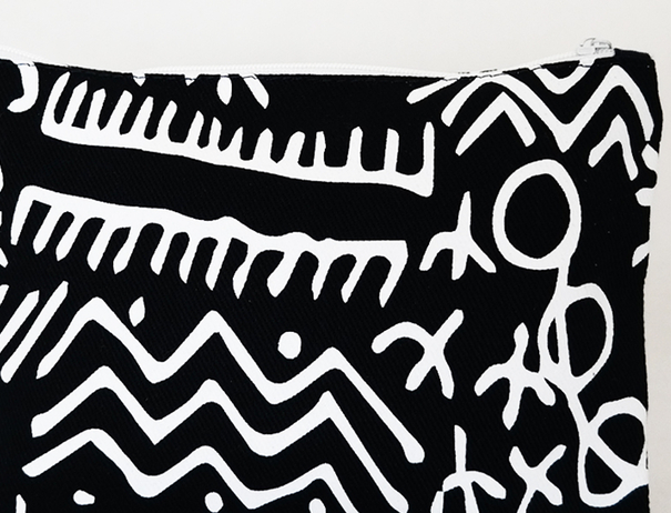 Schwarzweiße Kosmetiktasche